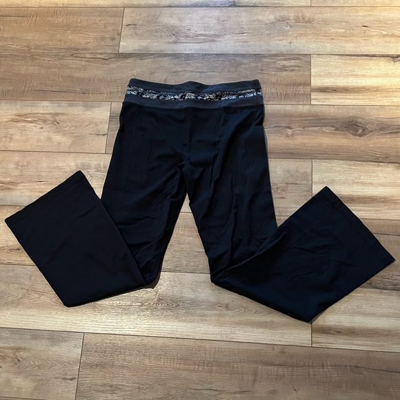 Flared Yoga Pants, Blk w patterned waistband, XL - Picture 2 of 5